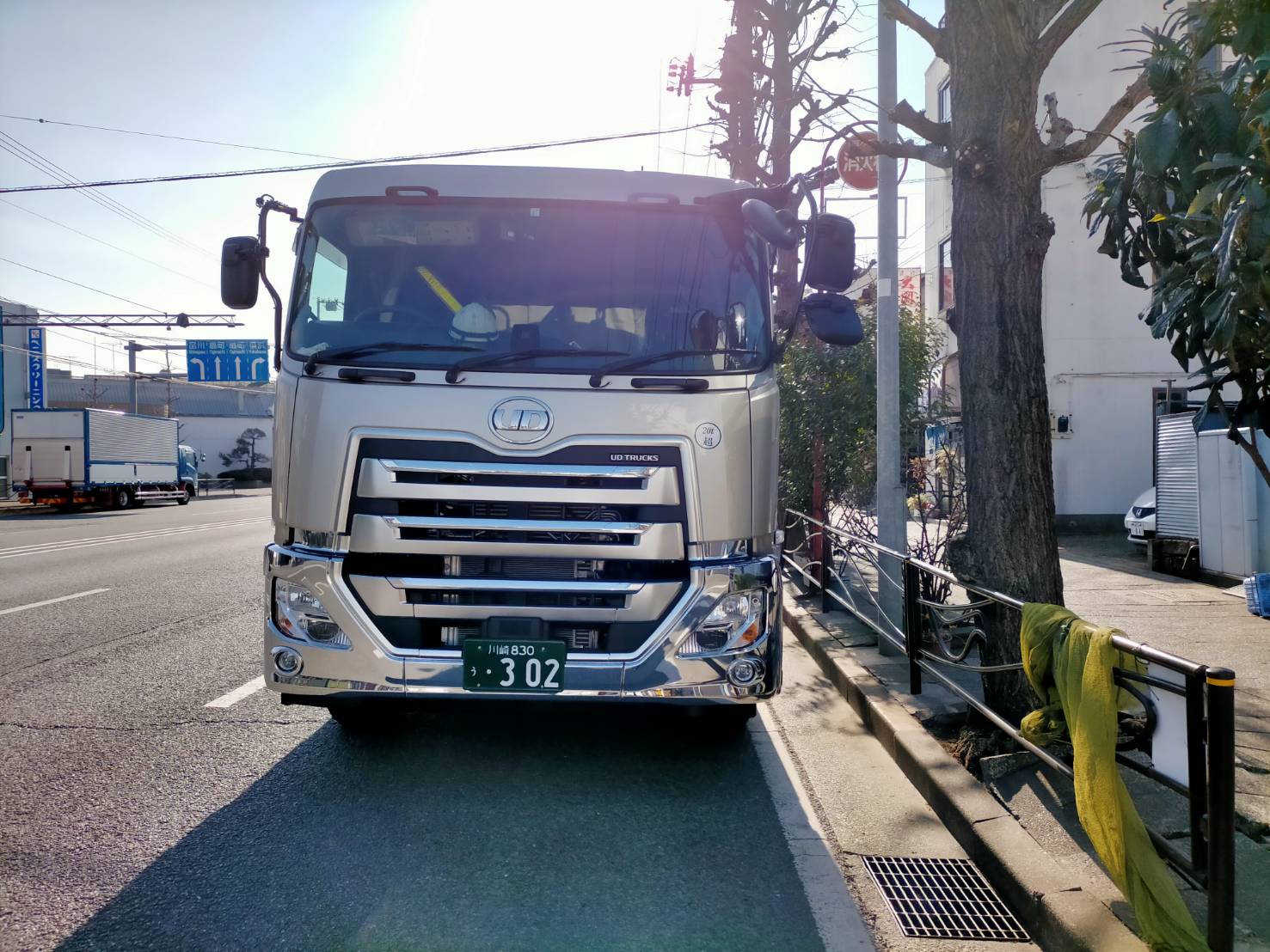 12t積バラセメント車（ＵＤトラックス　クオン　オートマチック車）