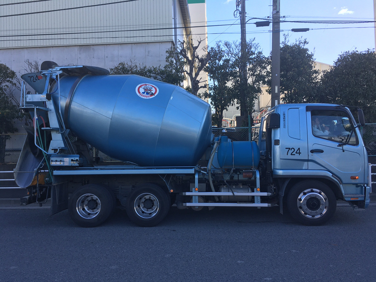 ５㎥積ミキサー車（三菱ふそう　ファイター　積載11.5ｔ）