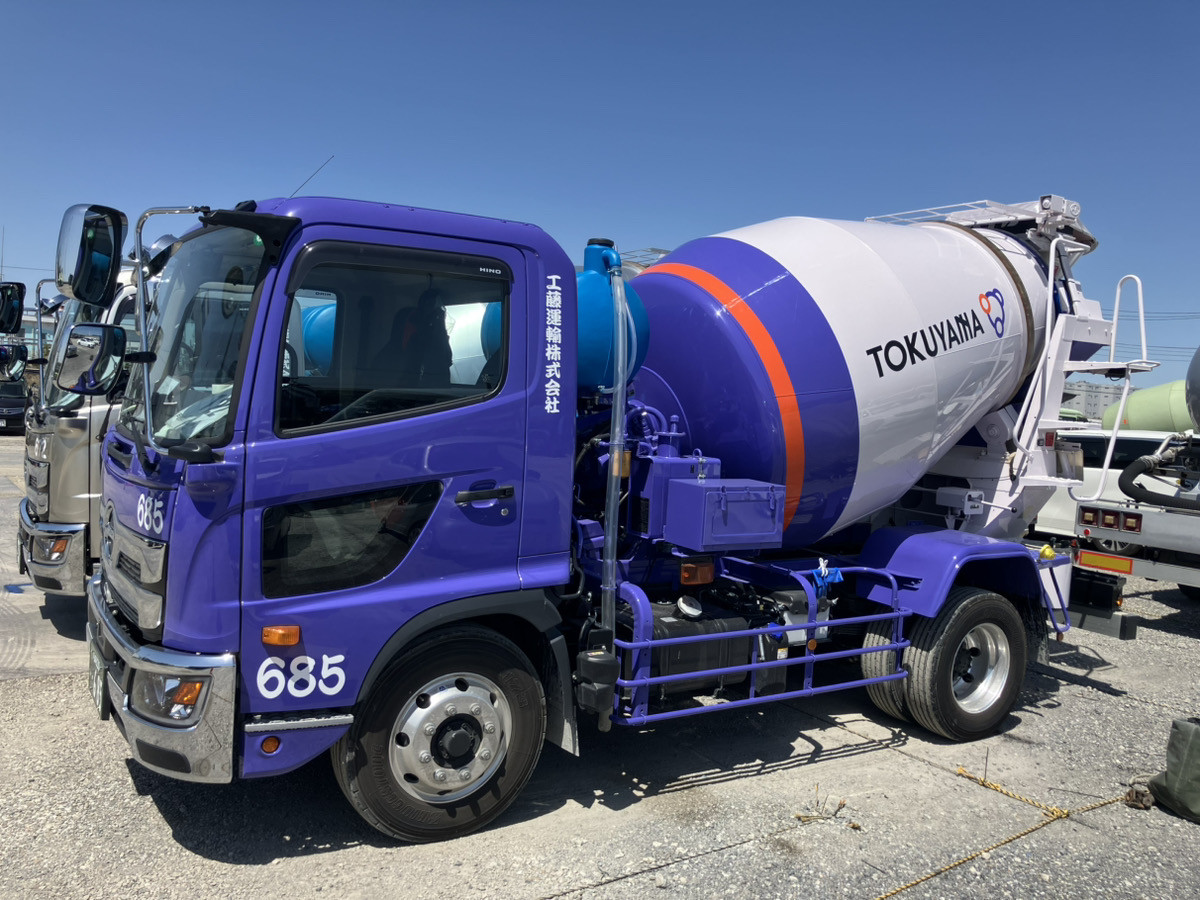 ８ｔ積ミキサー車（日野自動車　レンジャー）