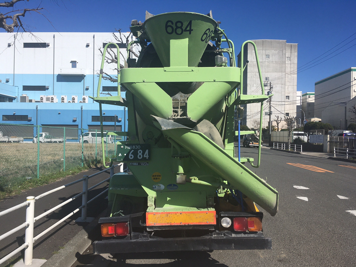 ８ｔ積ミキサー車（日野自動車　レンジャー）